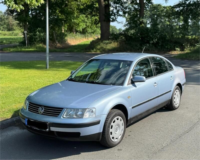 Blau Gebraucht 1999 VW Passat Limousine | 1.990 € (Teuer) - Bild 1/4