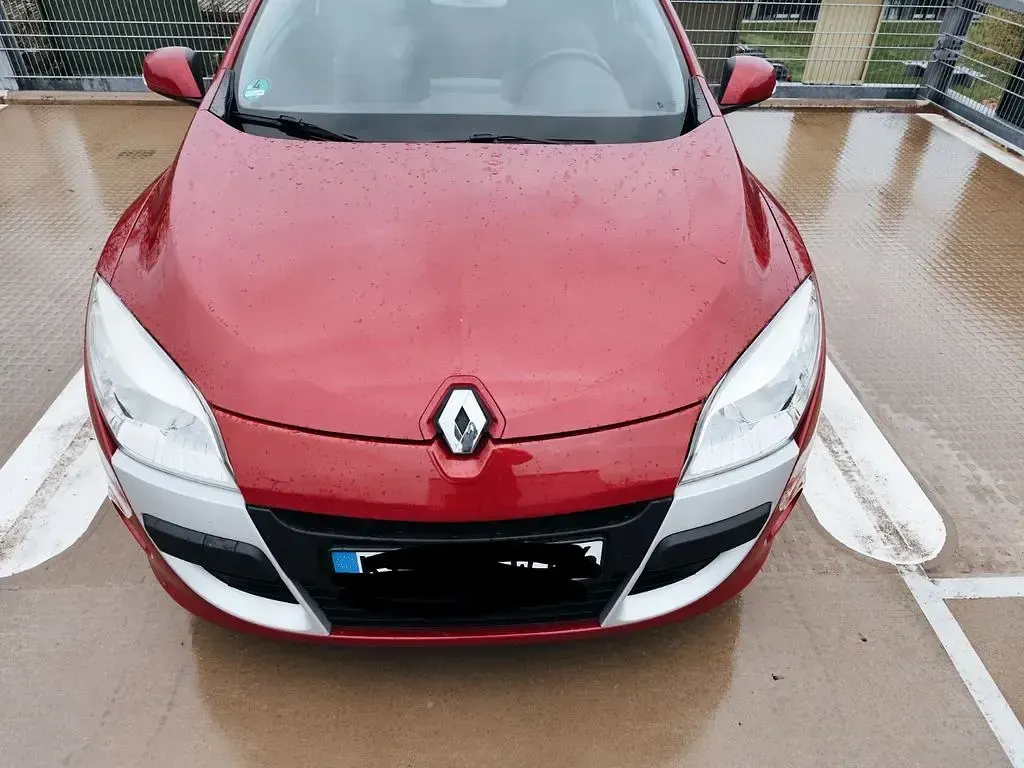 Gebraucht Renault Mégane Coupé Luxe 140 PS (102 kW) 2010 Rot Coupé