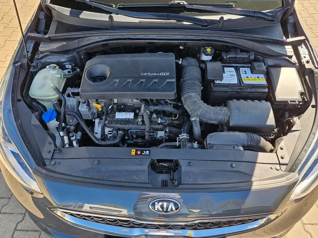 Occasion Kia Ceed 140 ch (102 kW) 2018 Gris Citadine