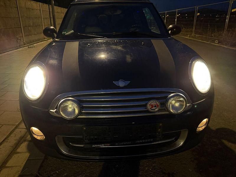 Blau Gebraucht 2011 Mini Cooper D Clubman Kombi | 4.999 € (Fairer Preis) - Bild 1/4