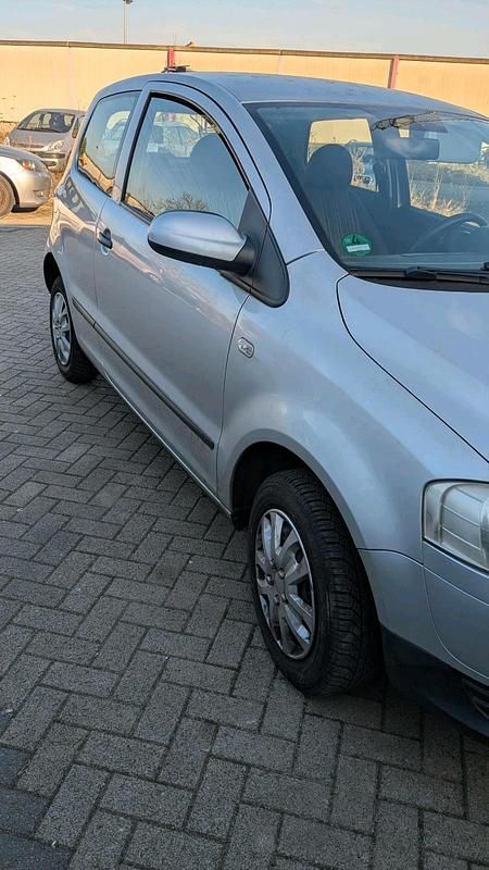 Usata VW Fox 60 CV (44 kW) 2007 Argento Utilitaria