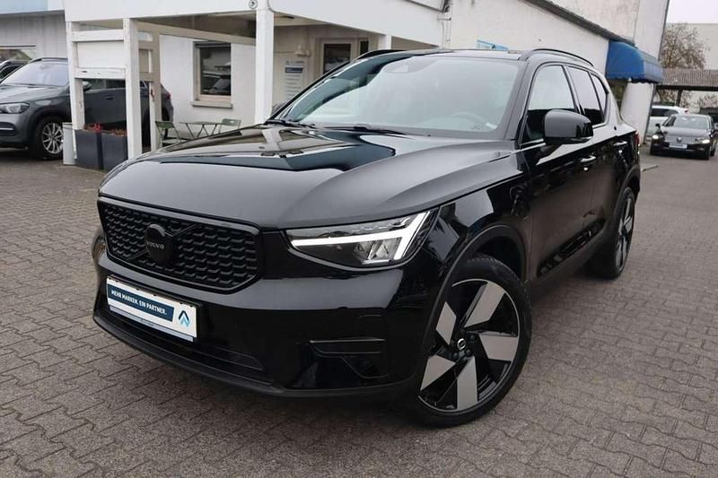 Gebraucht Volvo XC40 Plus 211 PS (155 kW) 2022 Black solid (stone) SUV