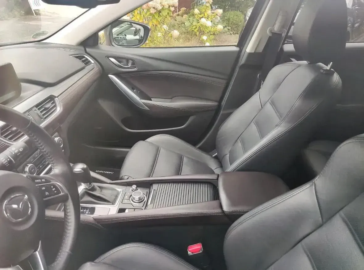 Second-hand Mazda 6 175 CP (128 kW) 2015 Roșu Break