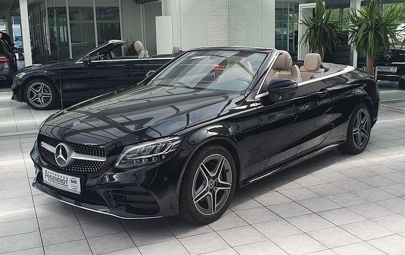 Schwarz/baltic black Gebraucht 2020 Mercedes C180 AMG Cabrio | 29.890 € (Superpreis) - Bild 1/4