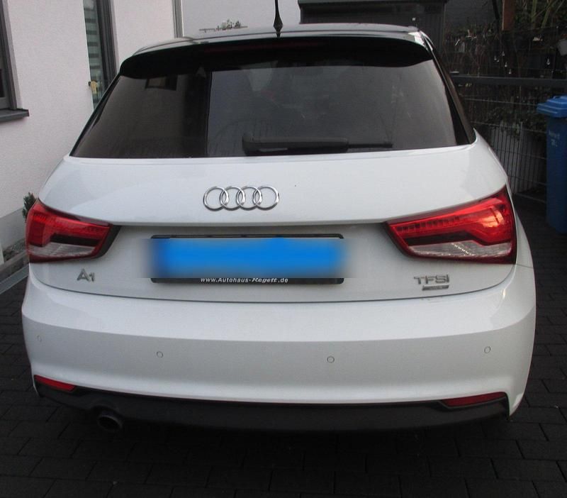 Gebraucht Audi A1 Sportback S-Line 95 PS (69 kW) 2018 Weiß Kleinwagen