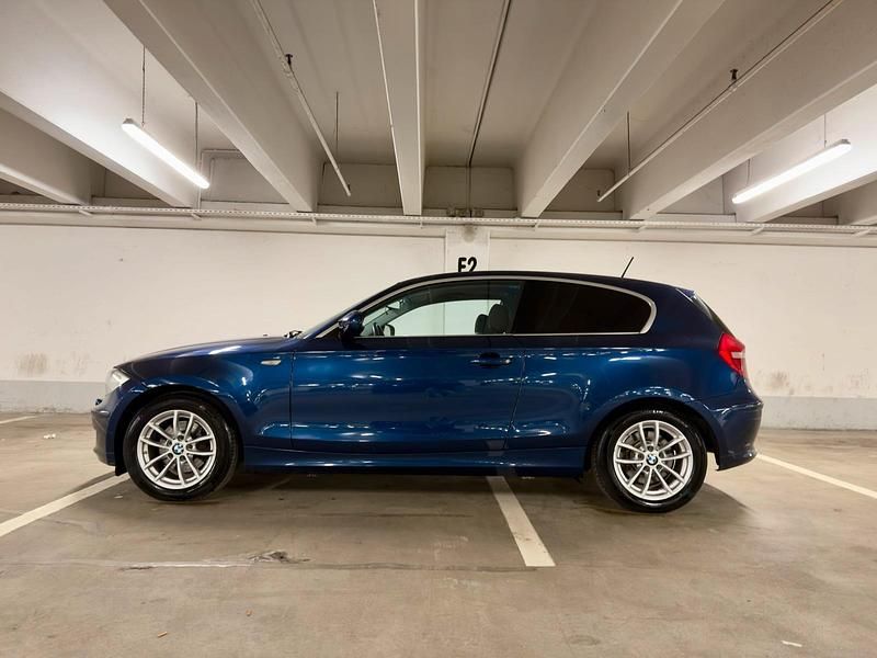 Gebraucht BMW 120 177 PS (130 kW) 2010 Blau Kleinwagen