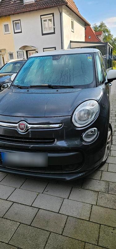 Grau Gebraucht 2014 Fiat 500L Van / Kleinbus | 4.900 € (Fairer Preis) - Bild 1/4