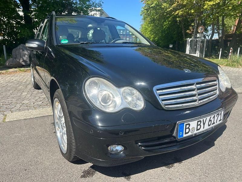 Schwarz Gebraucht 2005 Mercedes C230 Kombi | 3.500 € (Fairer Preis) - Bild 1/4