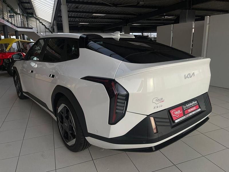 Neu Kia EV4 Earth 150 kW (204 PS) 2025 Schneeweiß Kleinwagen
