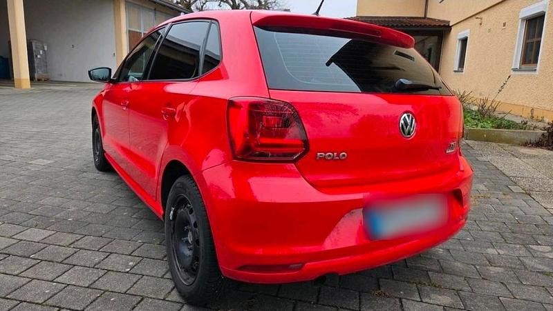 Second-hand VW Polo 90 CP (66 kW) 2015 Roșu Hatchback