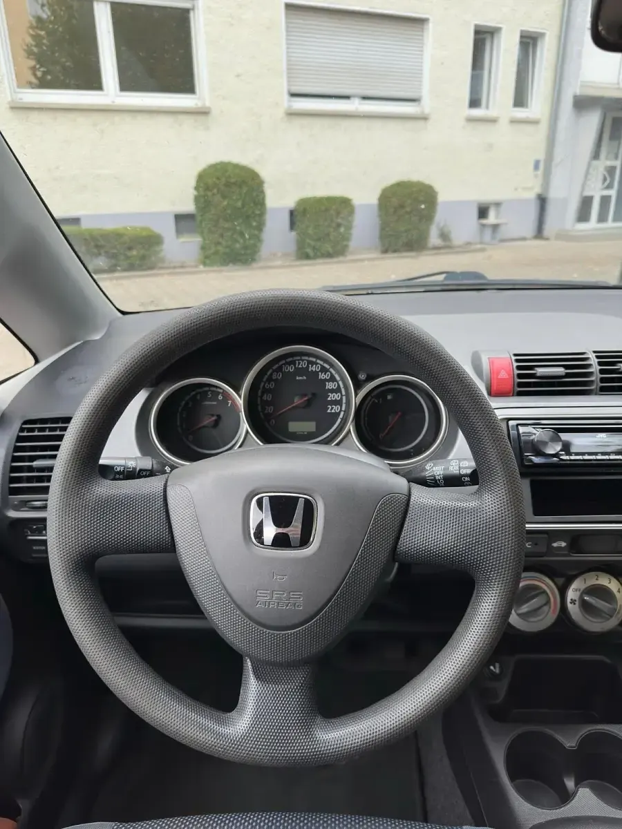 Gebraucht Honda Jazz 78 PS (57 kW) 2006 Rot Kleinwagen