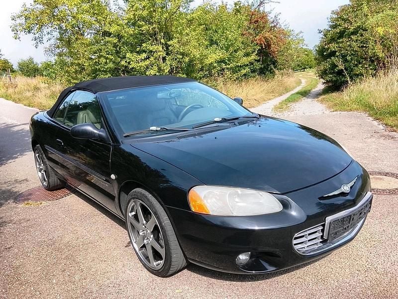 Schwarz Gebraucht 2004 Chrysler Sebring Limousine | 1.950 € - Bild 1/4
