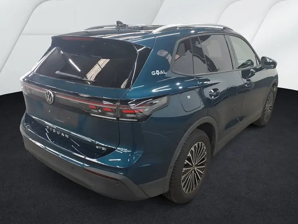 Gebraucht VW Tiguan Goal 150 PS (110 kW) 2025 Blau SUV