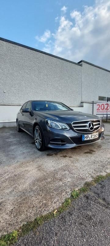 Andere außenfarben Gebraucht 2015 Mercedes E350 Limousine | 16.900 € (Superpreis) - Bild 1/4