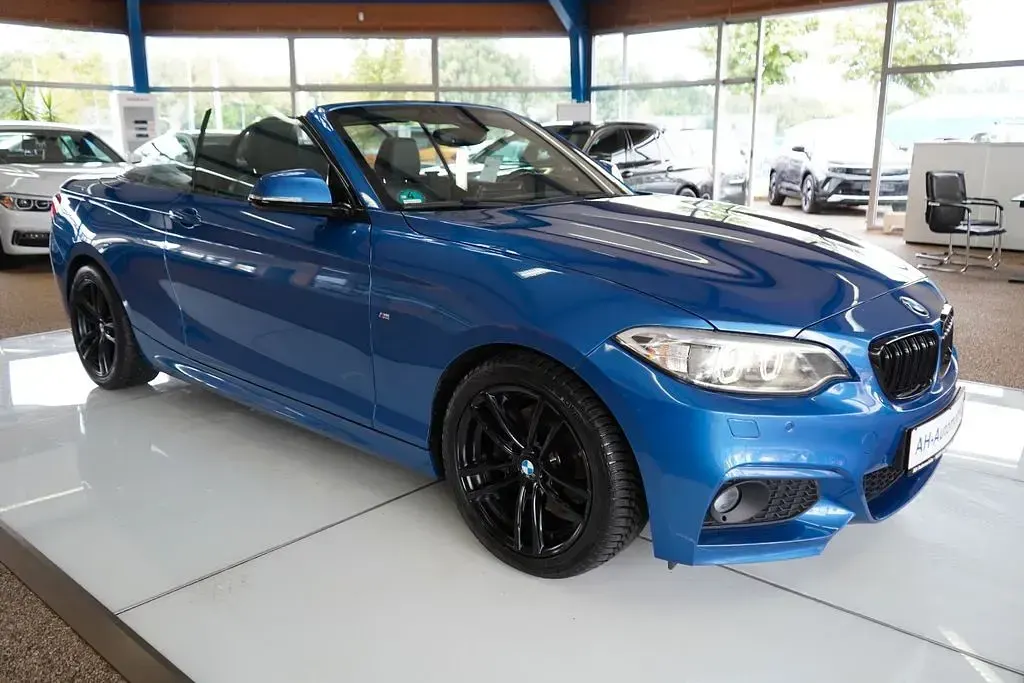 Gebraucht BMW 220 Sport Line 190 PS (139 kW) 2015 Blau Cabrio