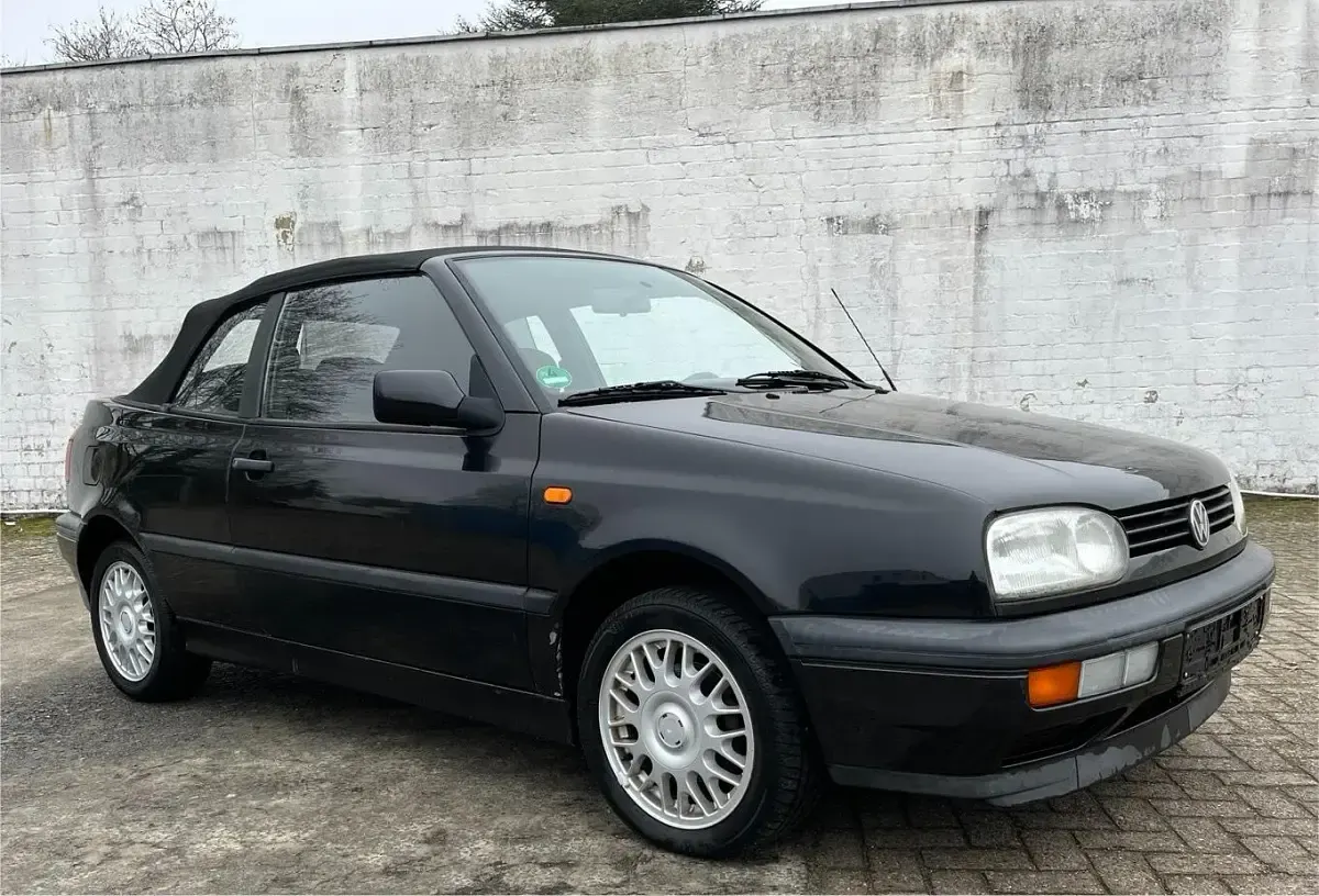 Gebraucht VW Golf 75 PS (55 kW) 2002 Schwarz Cabrio