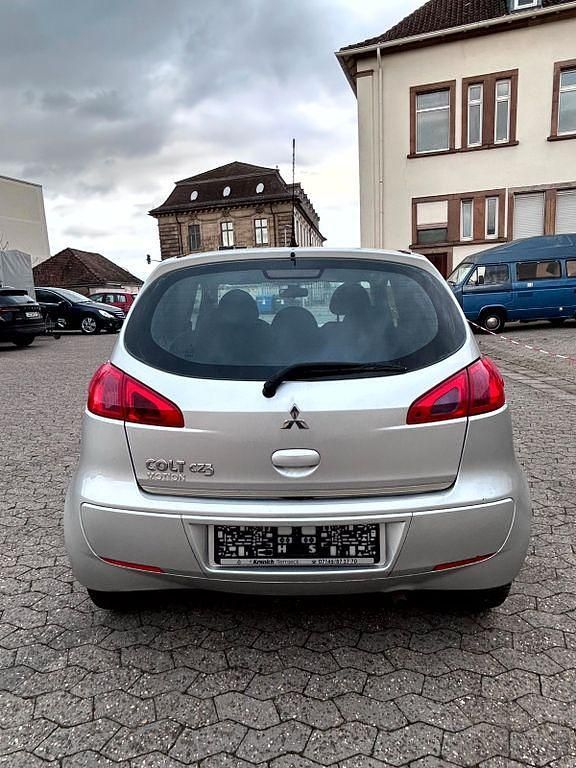 Gebraucht Mitsubishi Colt Motion 95 PS (69 kW) 2006 Silber Kleinwagen