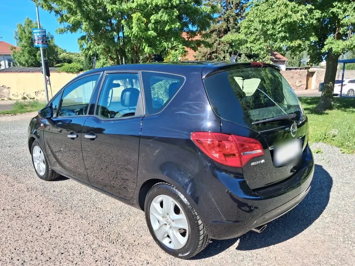 Używany Opel Meriva 140 KM (102 kW) 2010 Czarny Minivan