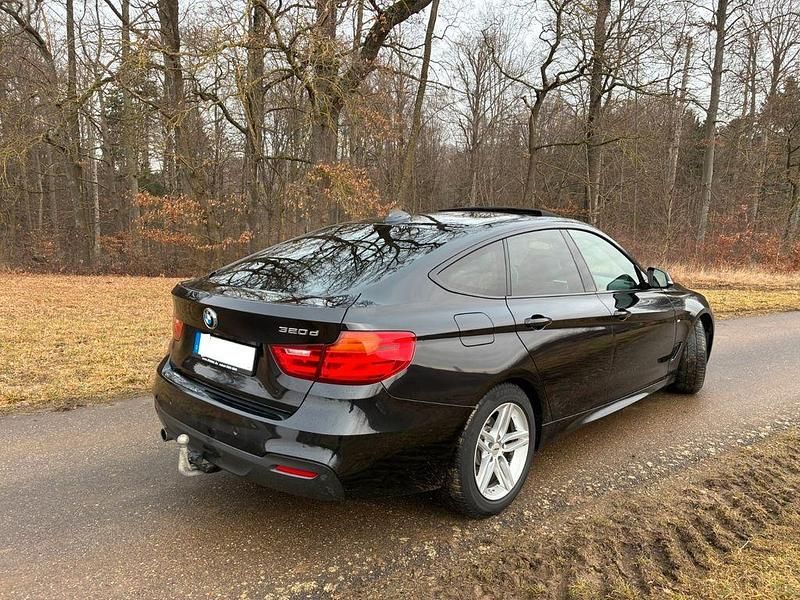Gebraucht BMW 320 Gran Turismo M Sport 184 PS (135 kW) 2015 Schwarz Limousine