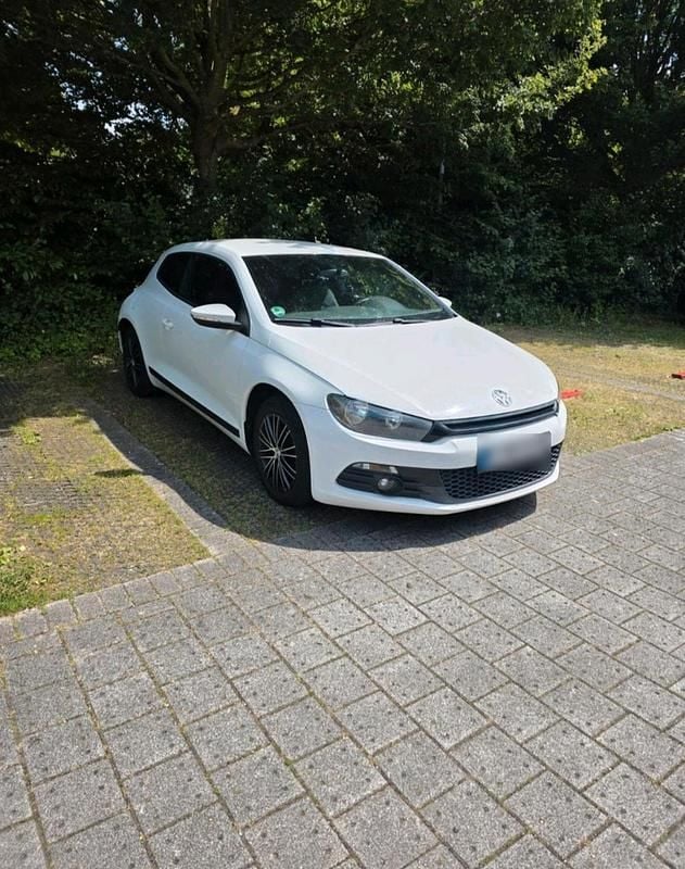 Gebraucht VW Scirocco 140 PS (102 kW) 2009 Weiß Coupé