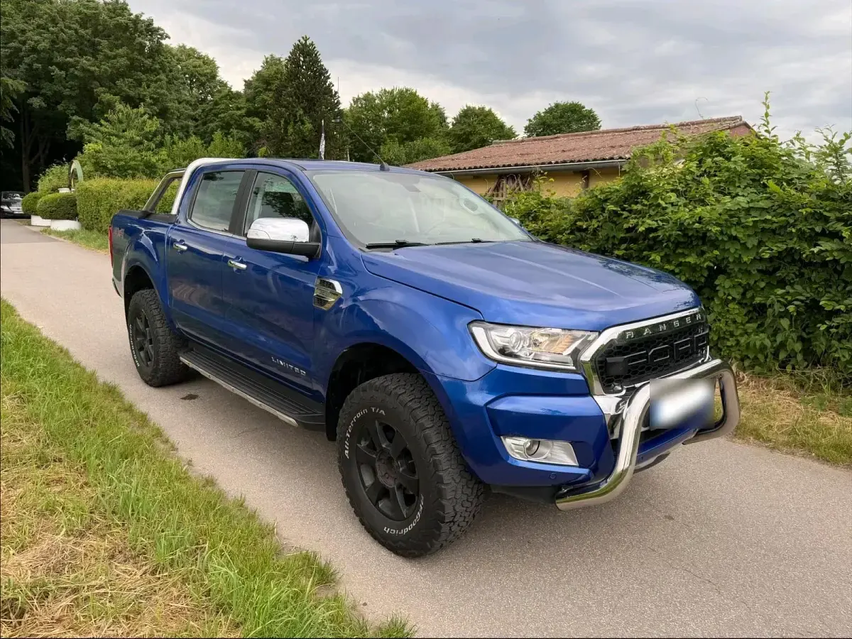 Gebraucht Ford Ranger Limited 200 PS (147 kW) 2018 Blau Pickup