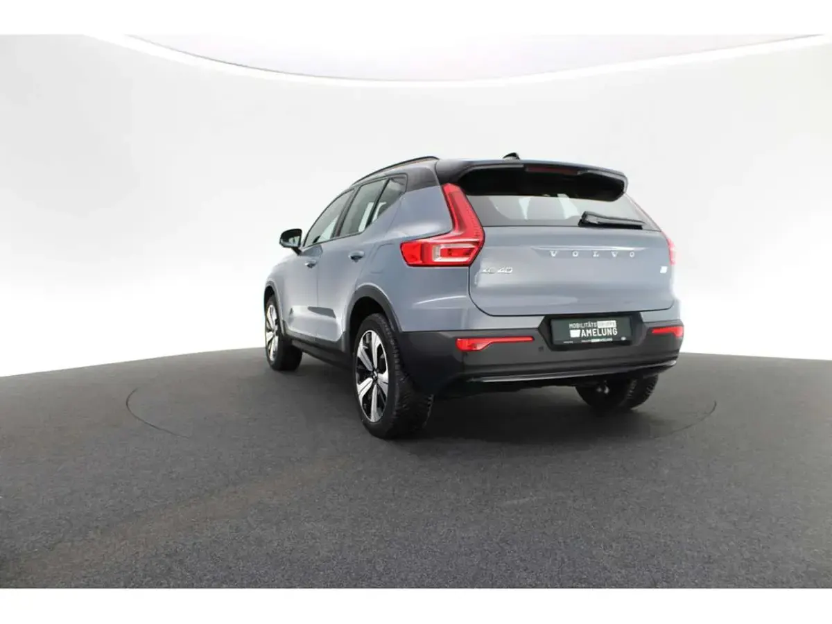 Gebraucht Volvo XC40 Core 169 kW (231 PS) 2023 Grau SUV
