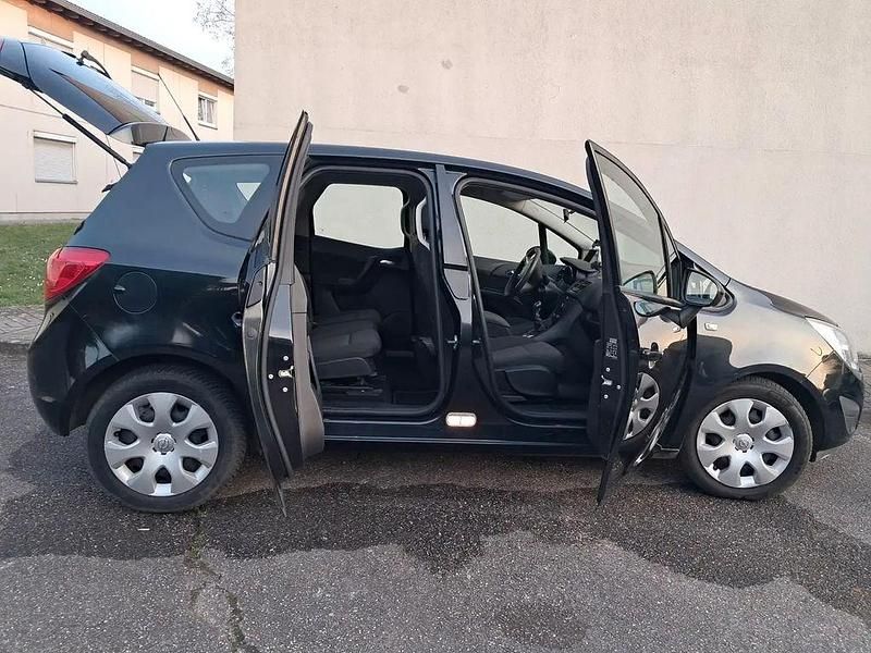 Gebraucht Opel Meriva 120 PS (88 kW) 2013 Schwarz Van / Kleinbus