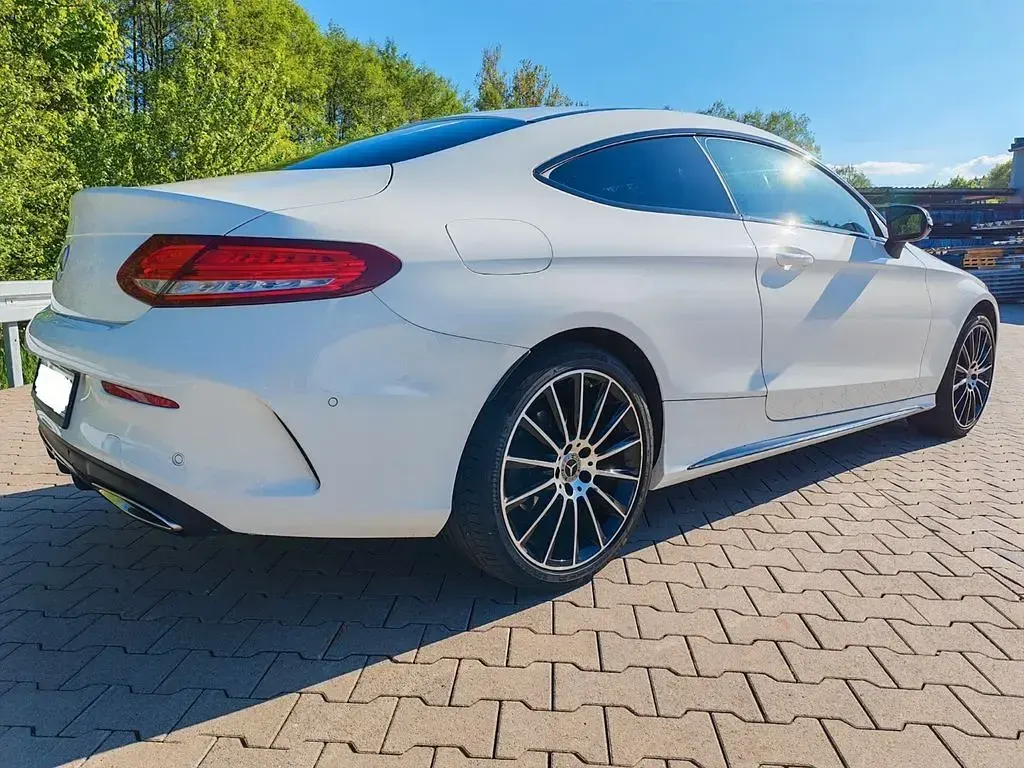 Gebraucht Mercedes C200 AMG line 184 PS (135 kW) 2017 Weiß Coupé