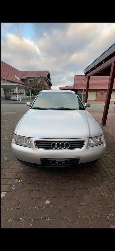 Silber Gebraucht 2000 Audi A3 Limousine | 1.400 € (Fairer Preis) - Bild 1/4