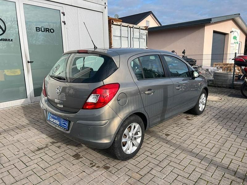 Gebraucht Opel Corsa Energy 69 PS (50 kW) 2014 Braun Limousine
