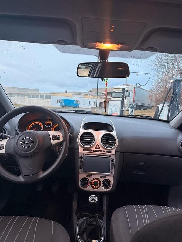 Gebraucht Opel Corsa 92 PS (67 kW) 2008 Weiß Kleinwagen