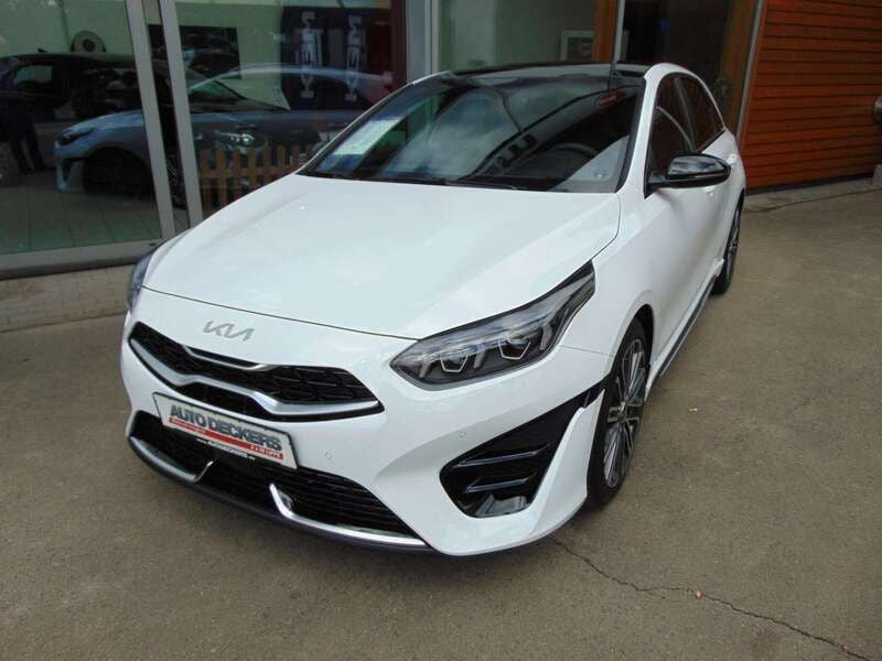 (hw2) deluxe white m Neu 2025 Kia Ceed GT GT-Line Limousine | 34.980 € (Teuer) - Bild 1/4