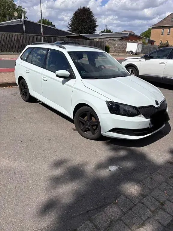 Gebraucht Skoda Fabia Ambition 90 PS (66 kW) 2015 Weiß Kombi