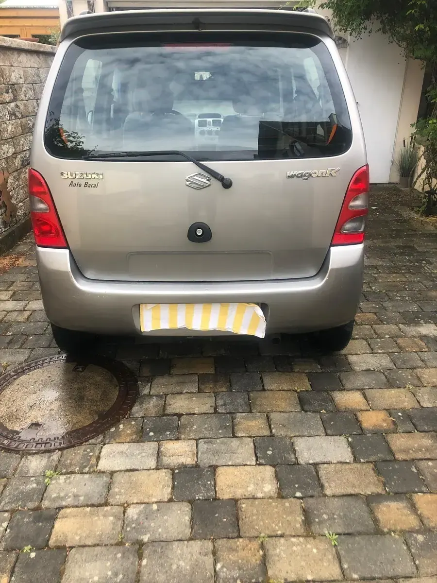 Usado Suzuki Swift 93 HP (68 kW) 2005 Prateado Citadino