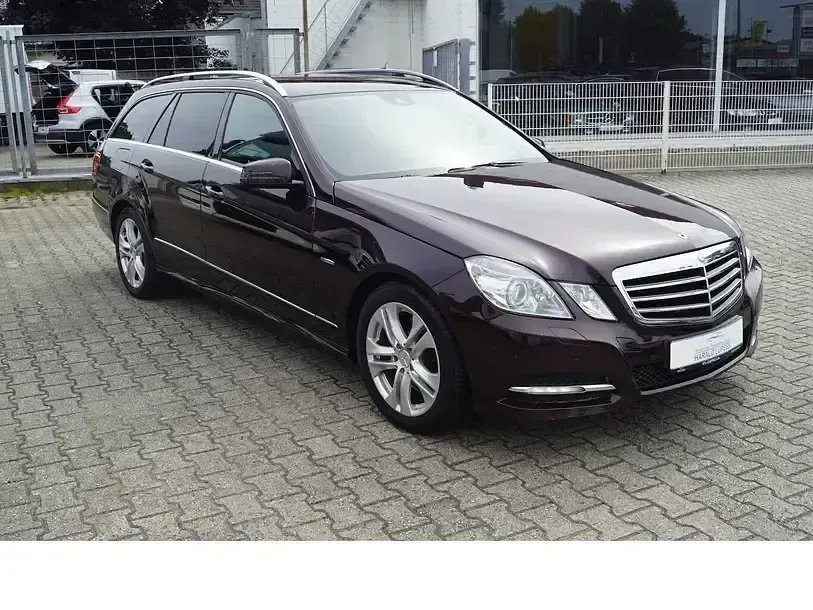 Gebraucht Mercedes E300 Avantgarde 231 PS (169 kW) 2011 Braun Kombi