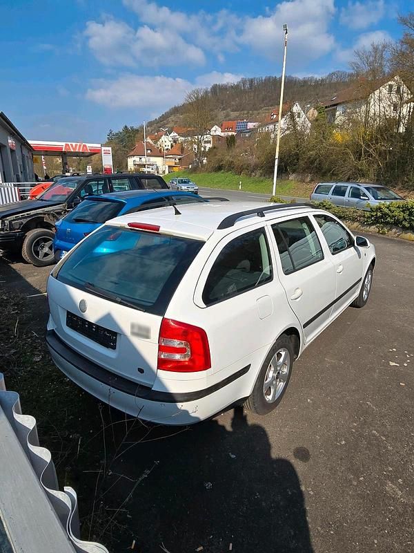 Gebraucht Skoda Octavia 105 PS (77 kW) 2007 Weiß Kombi