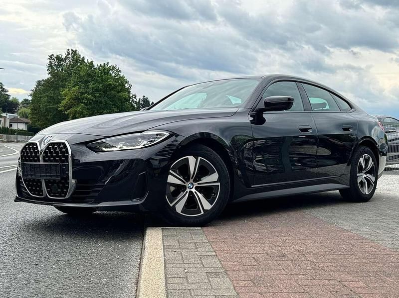 Saphirschwarz Gebraucht 2022 BMW 420 Coupé | 33.900 € (Guter Preis) - Bild 1/4