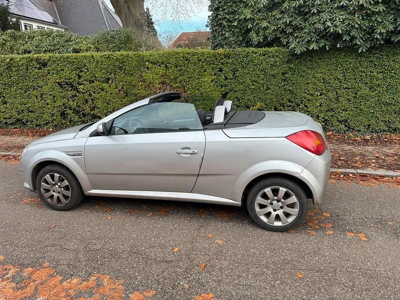Silber Gebraucht 2006 Opel Tigra Cabrio | 1.999 € (Fairer Preis) - Bild 1/4