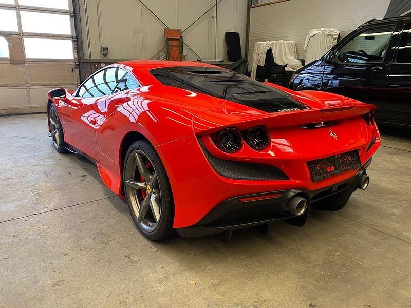 Gebraucht Ferrari F8 721 PS (530 kW) 2020 Rosso scuderia Coupé