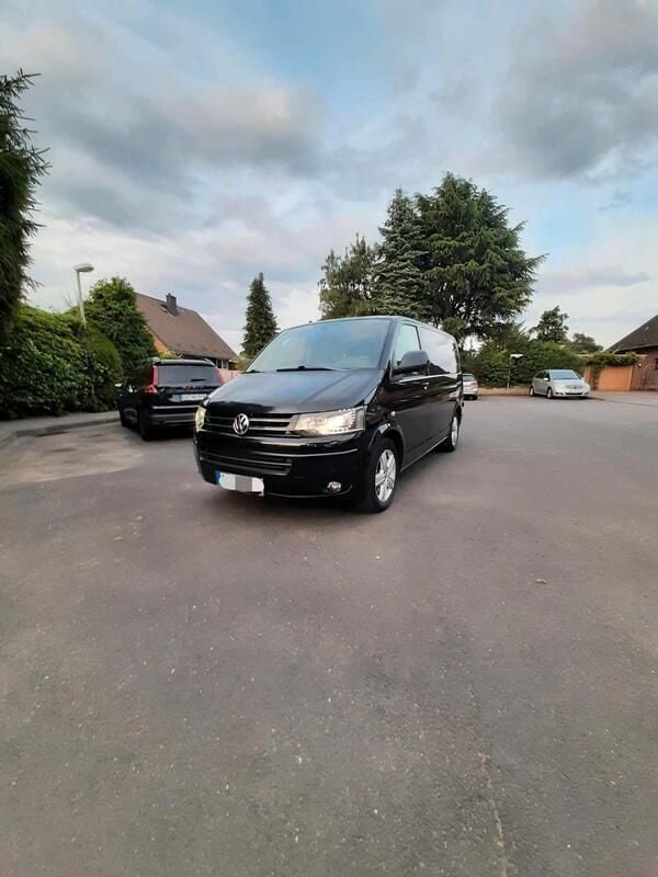 Schwarz Gebraucht 2014 VW T5 Van | 14.000 € - Bild 1/4