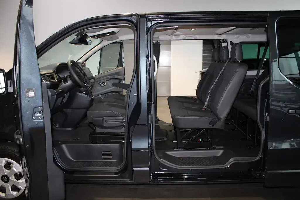 Gebraucht Renault Trafic Evolution 150 PS (110 kW) 2025 Grau Van / Kleinbus