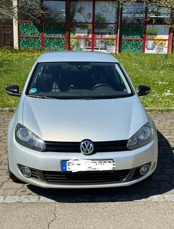 Używany VW Golf VII Match 105 KM (77 kW) 2012 Srebrny Sedan/Limuzyna