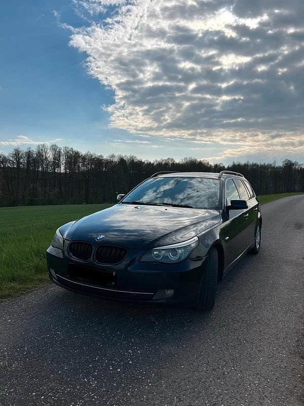 Second-hand BMW 523 190 CP (139 kW) 2007 Albastru Break