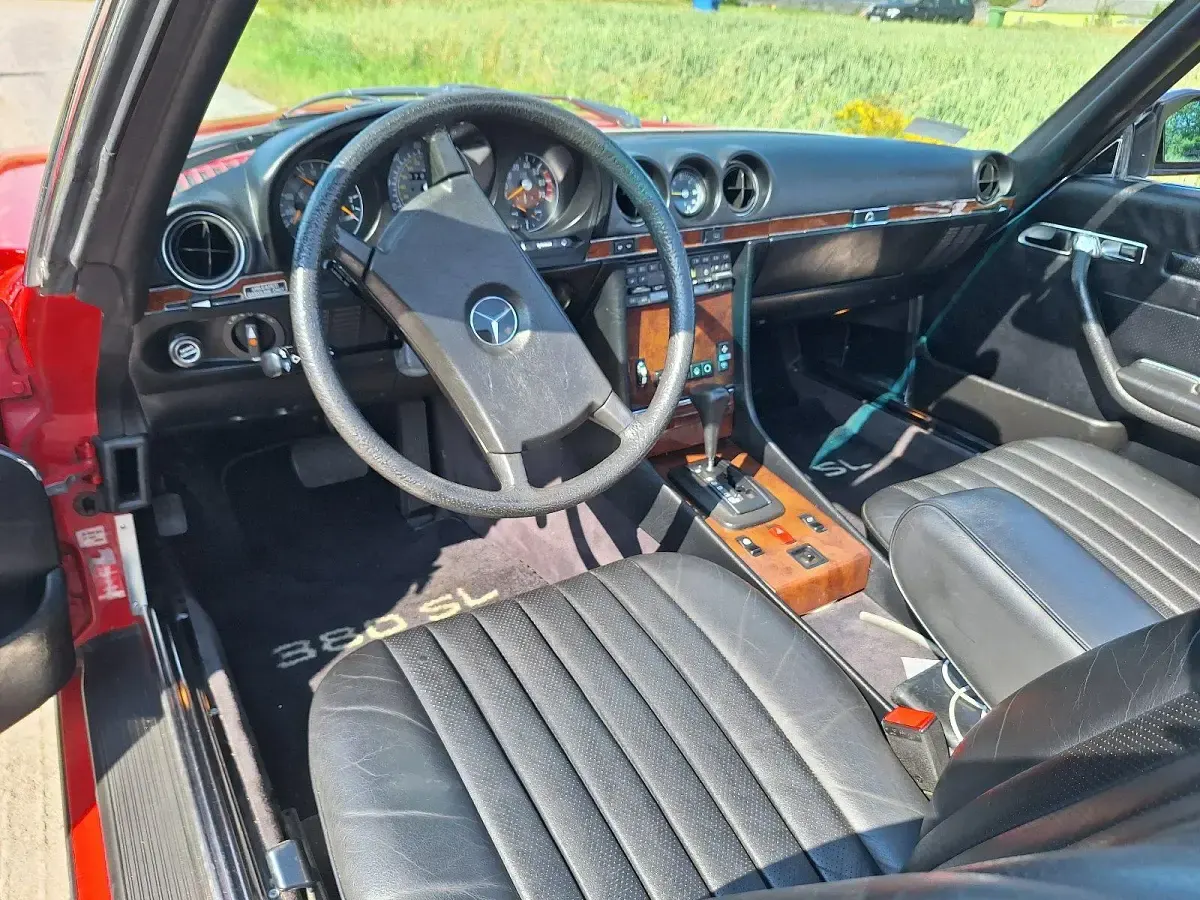 Gebraucht Mercedes SL380 154 PS (113 kW) 1984 Rot Cabrio