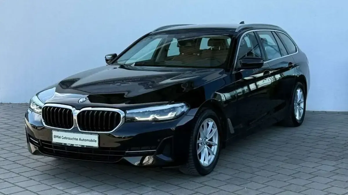 Gebraucht BMW 520 184 PS (135 kW) 2021 Schwarz uni Kombi
