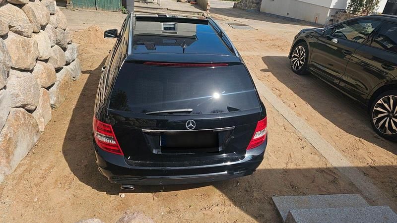 Gebraucht Mercedes 250 204 PS (150 kW) 2014 Schwarz Kombi