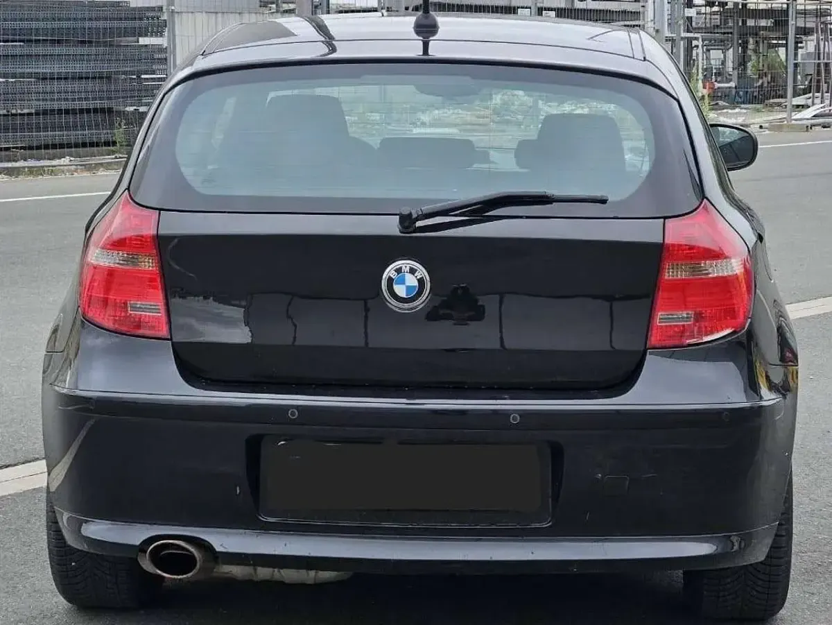 Gebraucht BMW 116 122 PS (89 kW) 2010 Black sapphire metallic Kleinwagen