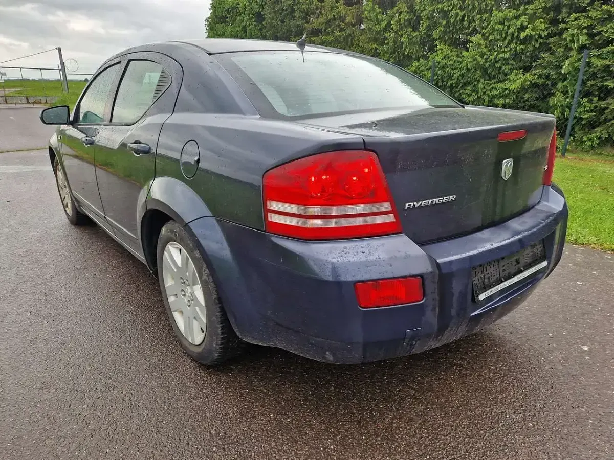 Używany Dodge Avenger SE 156 KM (114 kW) 2008 Niebieski Sedan/Limuzyna