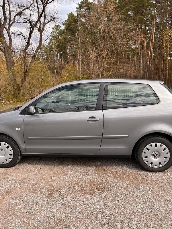 Gebraucht VW Polo 75 PS (55 kW) 2004 Grau Kleinwagen
