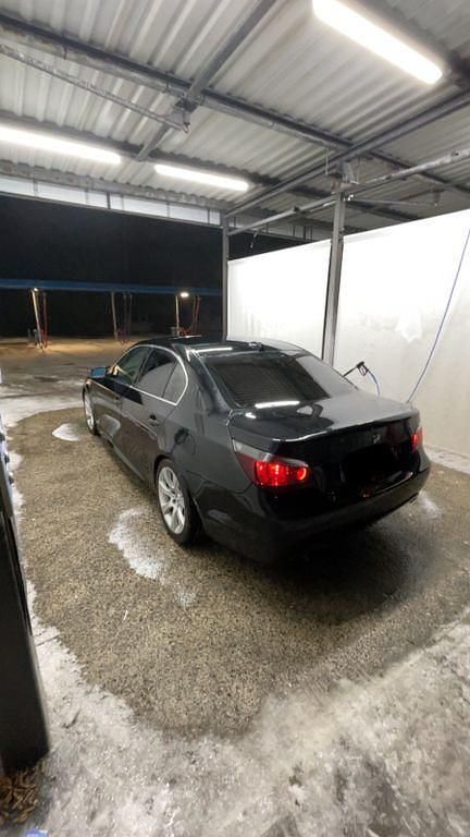 Gebraucht BMW 523 M Sport 177 PS (130 kW) 2006 Schwarz Limousine